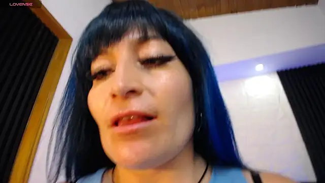 alicia_moom