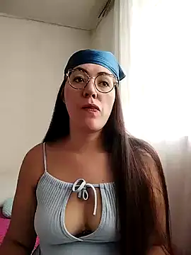 katha_steele_